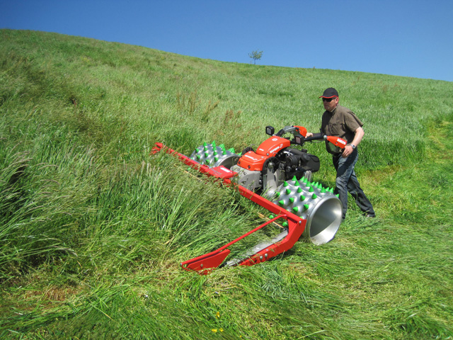 the reduced slipping with spiked rollers has a significant impact on the slope suitability of the portal mower