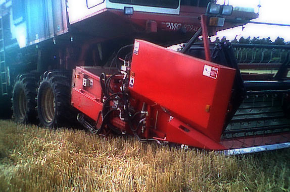 in vegetable harvesting technology the sensitive crops must be cut so that the crop can be processed in only a few processing steps, or so that it can be sold directly